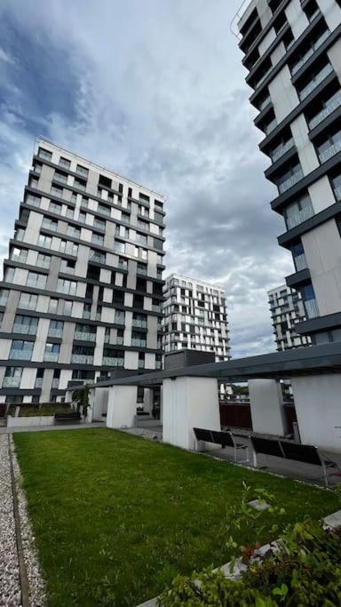 Residence Garden Tower - Zimni Zahrada Prag Exteriör bild